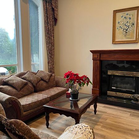 Master Bedroom With Two Queen Sized Bed Richmond Esterno foto